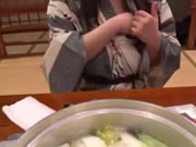 日本超豪木瓜奶癡女吃完火鍋然後給男主乳交波推